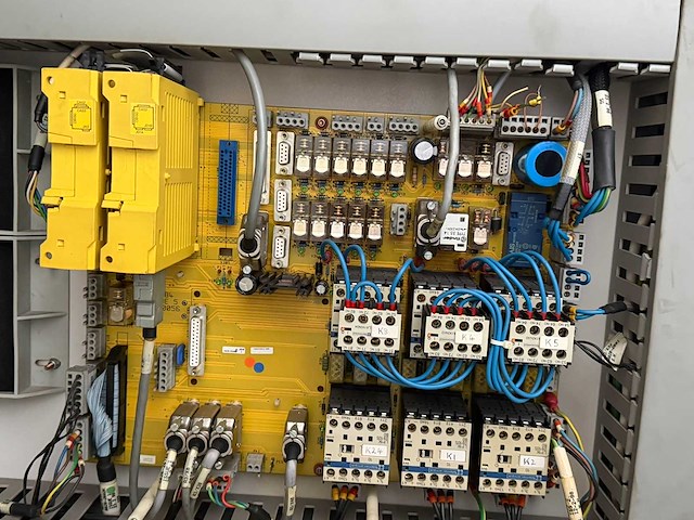 Colchester - combi 4000 - cnc lathe - 1998 - afbeelding 9 van  19