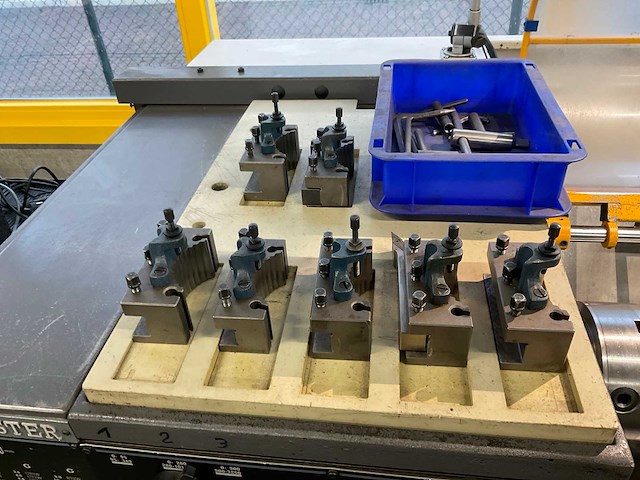 Colchester master 3250 universele draaibank - afbeelding 3 van  22