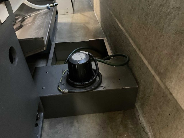 Colchester master 3250 universele draaibank - afbeelding 17 van  22