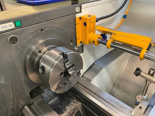 Colchester master 3250 universele draaibank - afbeelding 20 van  22