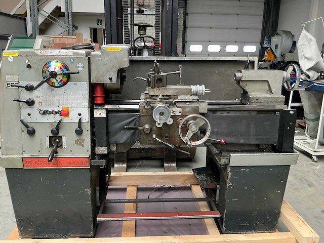 Colchester triumph 2000 universele draaibank - afbeelding 8 van  9