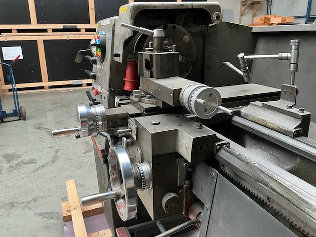 Colchester triumph 2000 universele draaibank - afbeelding 9 van  9