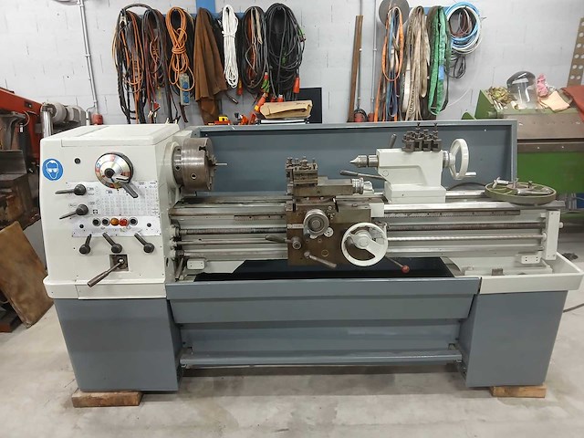 Colchester triumph draaibank - afbeelding 1 van  12