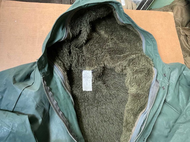 Cold weather jacket (3x) - afbeelding 4 van  6