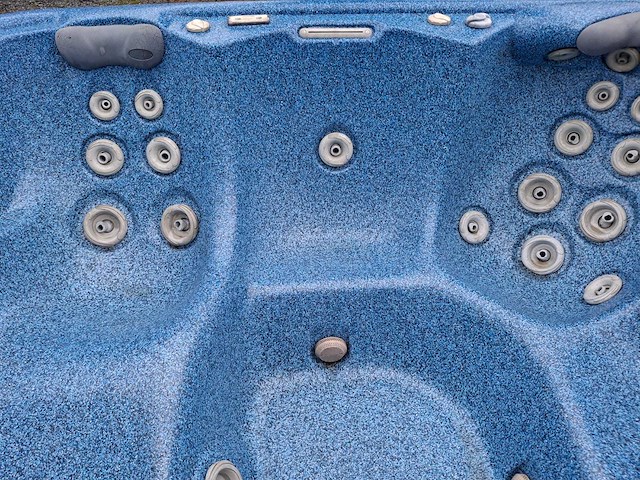 Coleman spa 5 persoons jacuzzi en buitenspa - afbeelding 1 van  14