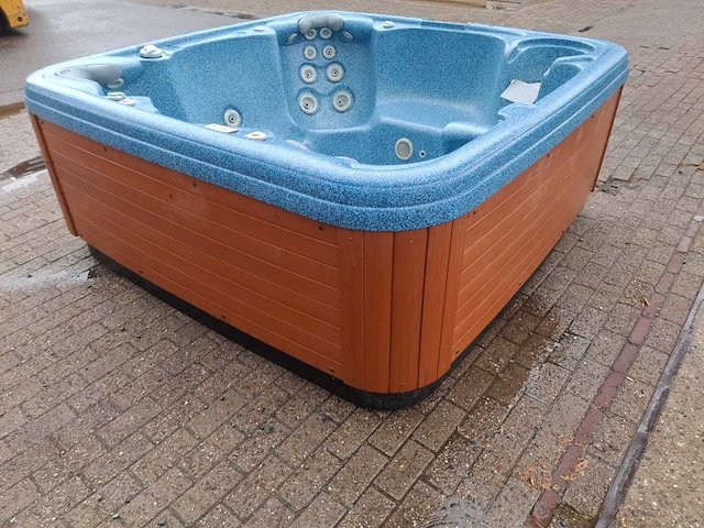 Coleman spa 5 persoons jacuzzi en buitenspa - afbeelding 10 van  32