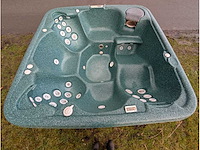 Coleman spa 6 persoons jacuzzi en buitenspa