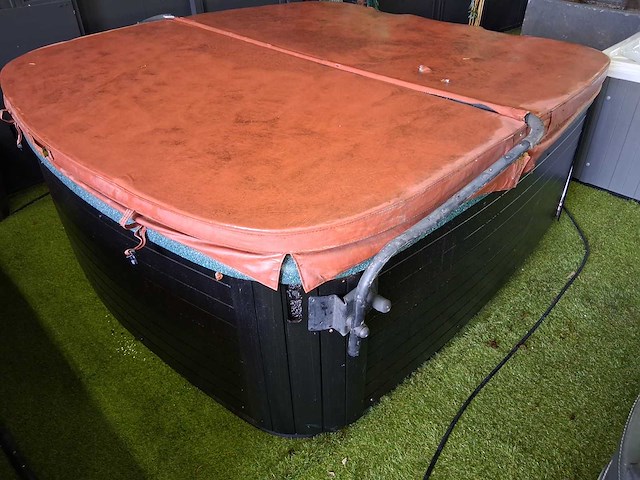 Coleman spa's jacuzzi - afbeelding 4 van  11