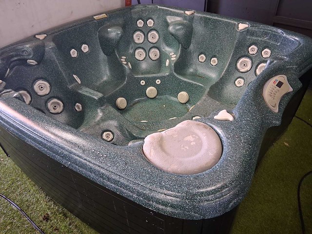 Coleman spa's jacuzzi - afbeelding 7 van  11