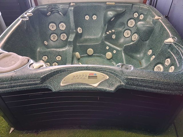 Coleman spa's jacuzzi - afbeelding 10 van  11