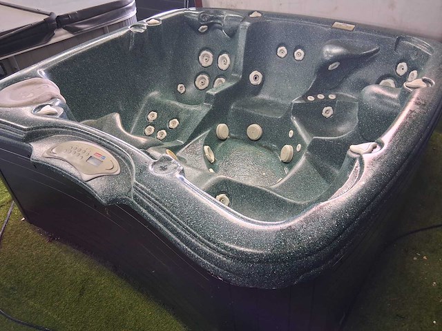 Coleman spa's jacuzzi - afbeelding 11 van  11
