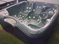Coleman spa's jacuzzi - afbeelding 11 van  11