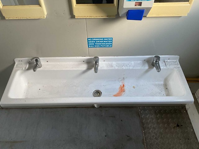 Colle 6 persoons mobiele toilet unit - afbeelding 10 van  31