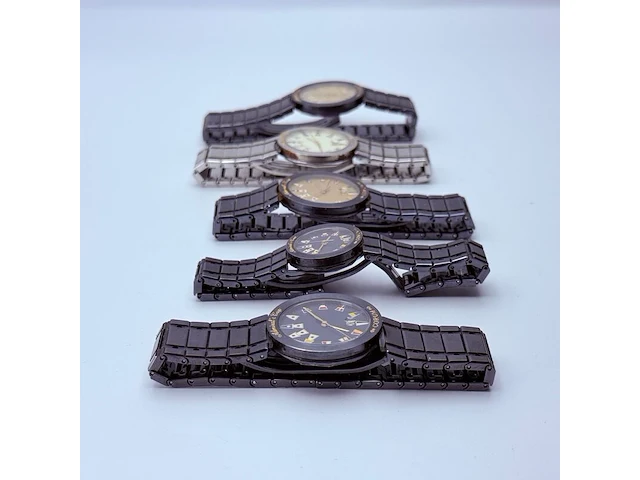 Collectie corum admiral cup horloges - afbeelding 21 van  24