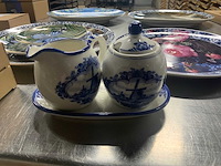 Collectie delfs blauw aardewerk - afbeelding 1 van  11