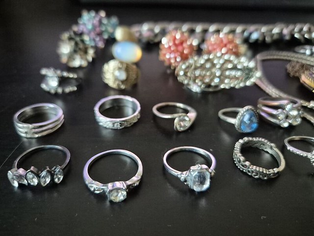 Collectie diverse sieraden - afbeelding 3 van  4