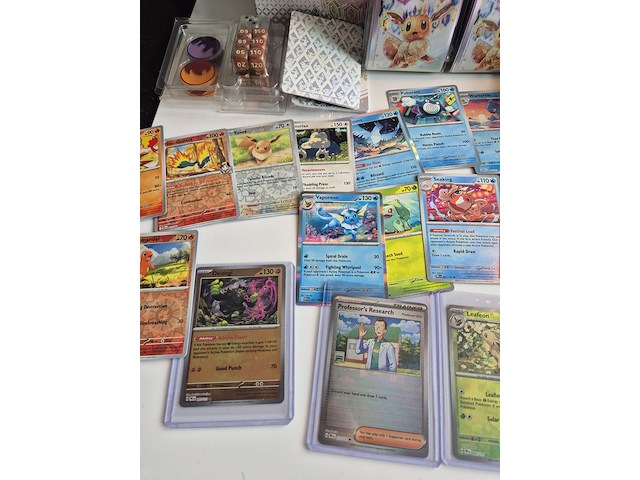 Collectie pokémon kaarten, scarlet & violet - prismatic evolutions, o.a. leafeon (master ball) - afbeelding 5 van  10