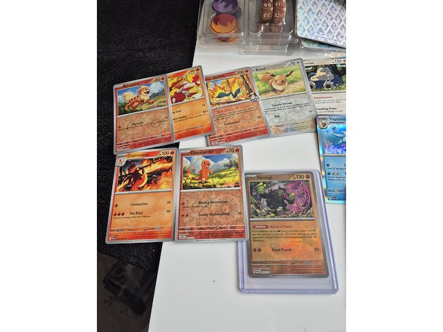 Collectie pokémon kaarten, scarlet & violet - prismatic evolutions, o.a. leafeon (master ball) - afbeelding 6 van  10