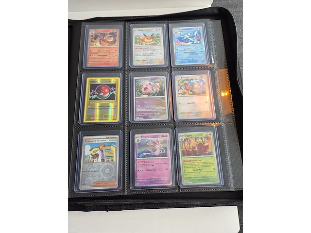 Collectie vintage en moderne pokémon kaarten, o.a. charizard, blastoise & venusaur - afbeelding 7 van  20