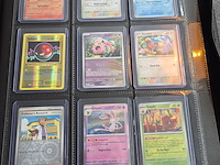 Collectie vintage en moderne pokémon kaarten, o.a. charizard, blastoise & venusaur - afbeelding 7 van  20