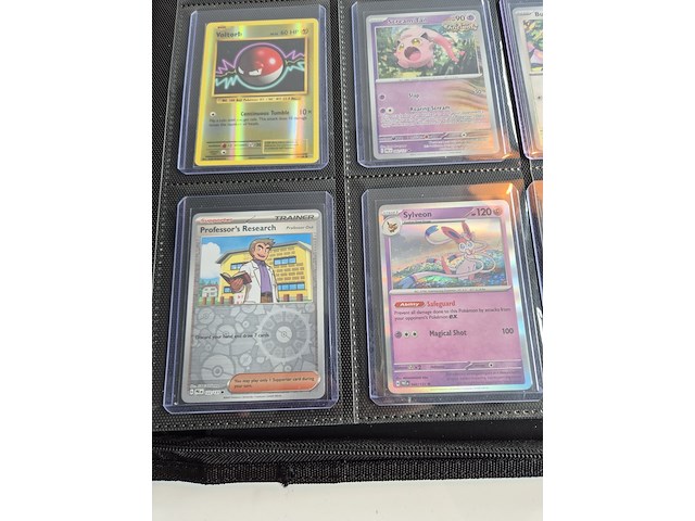 Collectie vintage en moderne pokémon kaarten, o.a. charizard, blastoise & venusaur - afbeelding 9 van  20