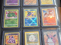 Collectie vintage en moderne pokémon kaarten, o.a. charizard, blastoise & venusaur - afbeelding 17 van  20