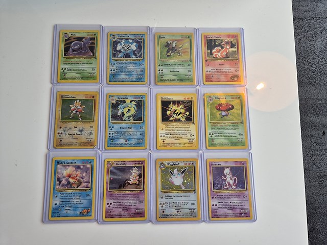 Collectie vintage pokémon kaarten, holo's, first edition en promo's - afbeelding 1 van  13
