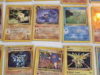 Collectie vintage pokémon kaarten, o.a. holo's & first editions - afbeelding 2 van  13