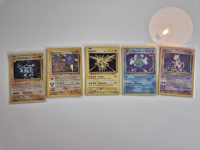 Collectie vintage pokémon kaarten, o.a. holo's & first editions - afbeelding 11 van  13