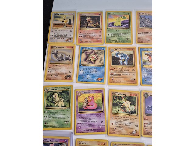 Collectie vintage pokémon kaarten, o.a. holo's & first editions - afbeelding 12 van  13