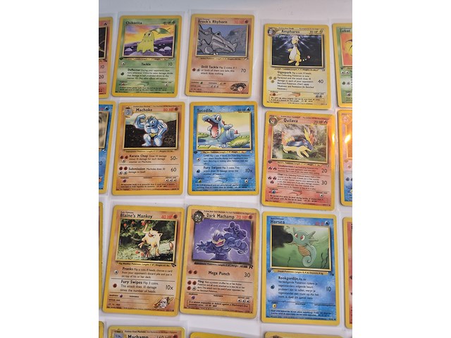 Collectie vintage pokémon kaarten, o.a. holo's & first editions - afbeelding 13 van  13