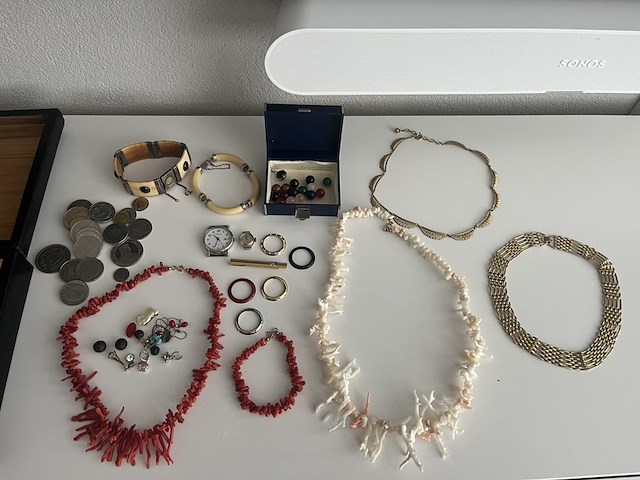 Collectie vintage sieraden, incl. kistje - afbeelding 1 van  11
