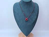 Collier gedecoreerd met 'rose' pendant - afbeelding 3 van  6
