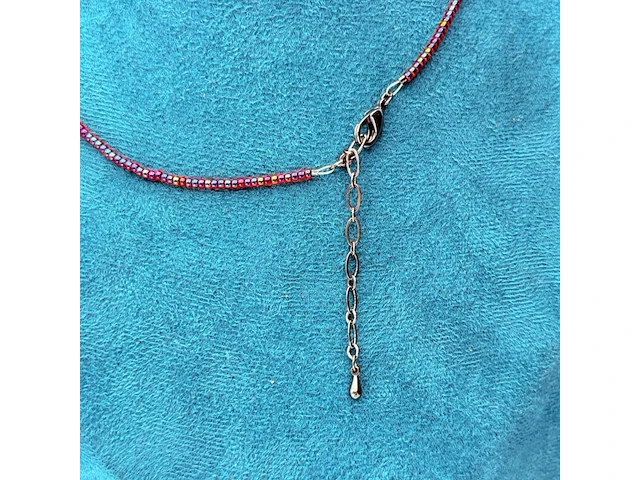 Collier gedecoreerd met 'rose' pendant - afbeelding 6 van  6