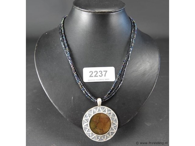 Collier met hanger - afbeelding 1 van  5