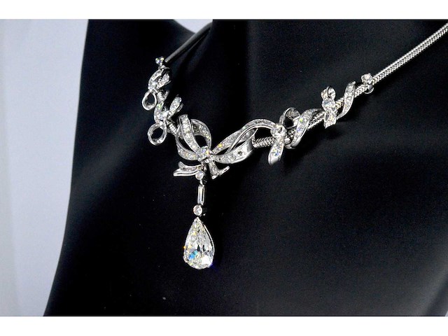 Collier met peer vorm diamant 3.50 carat en diamanten - afbeelding 3 van  10