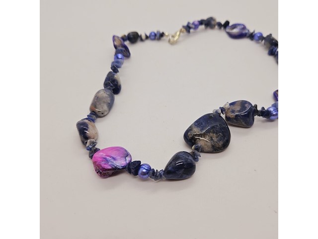 Collier turquoise en gepolijst parelmoer - afbeelding 2 van  4