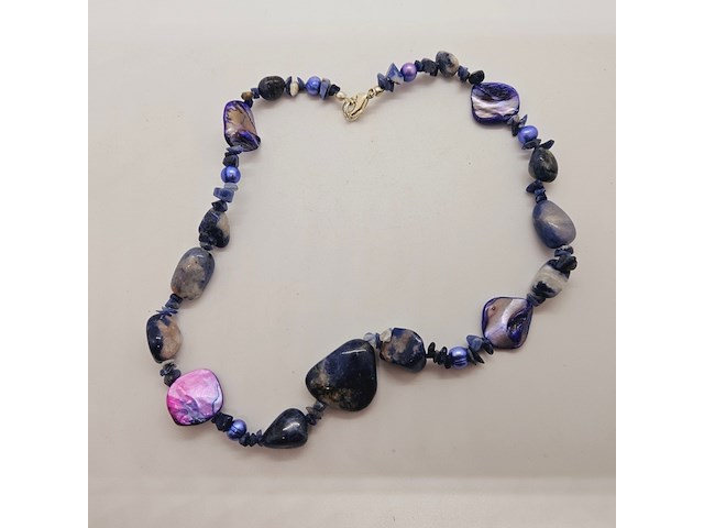 Collier turquoise en gepolijst parelmoer - afbeelding 1 van  4
