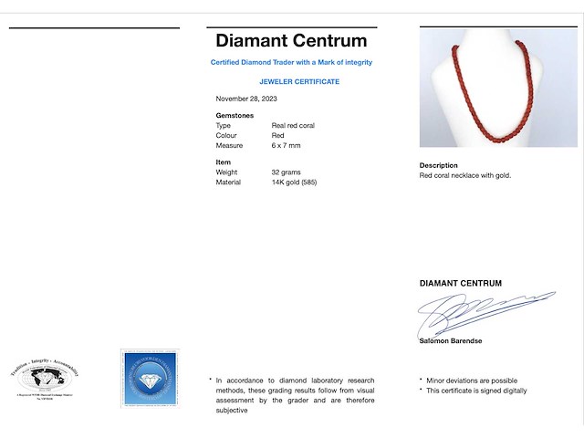 Collier van bloedkoraal met gouden sluiting - afbeelding 1 van  2