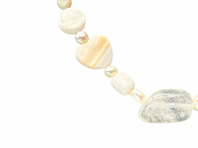 Collier witte jade, zoetwater parels, gepolijst parelmoer en kristallen - afbeelding 2 van  6