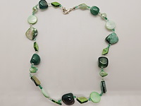 Collier zoetwater parels, gepolijst parelmoer en amber - afbeelding 1 van  4