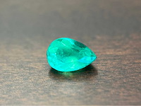 Colombiaanse muzo smaragd 1.38 carat zeer hoge kwaliteit - afbeelding 1 van  4
