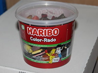Color rado haribo in 7 overdozen met 6 emmers a650 g. tht 6-2026. - afbeelding 1 van  2