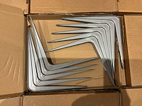 Colorite partij wandplankbeugels - afbeelding 7 van  7