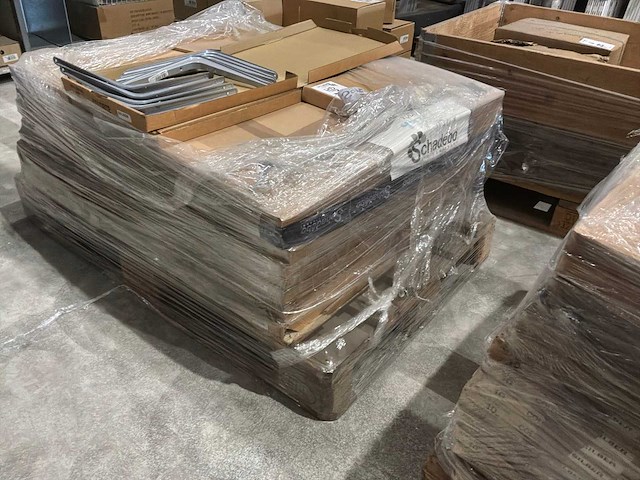 Colorite partij wandplankbeugels - afbeelding 5 van  7