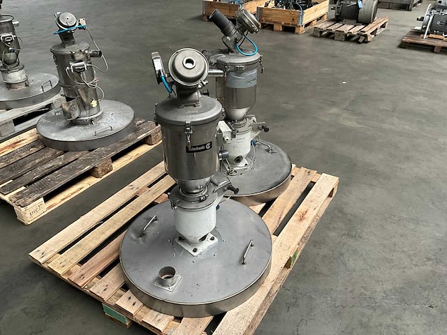 Colortronic hopper / vacuümtransporteur (2x) - afbeelding 1 van  3