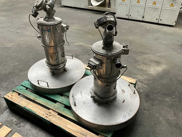 Colortronic hopper / vacuümtransporteur (2x) - afbeelding 1 van  5
