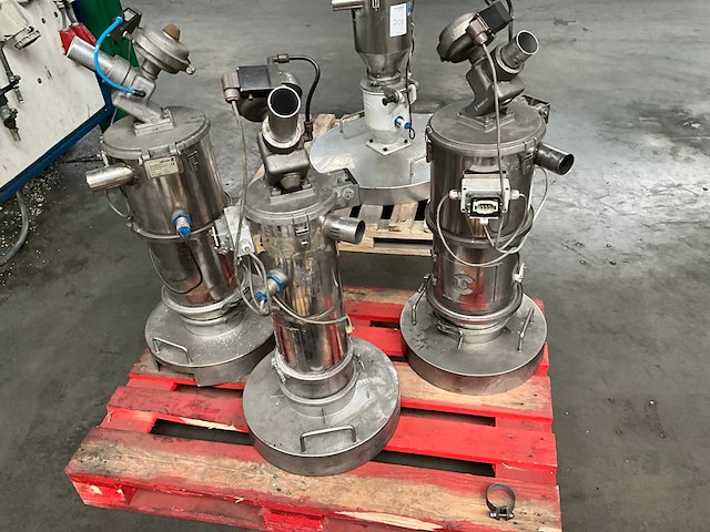 Colortronic hopper / vacuümtransporteur (3x) - afbeelding 1 van  5