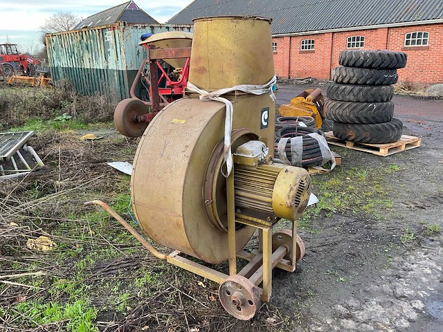 Colos exhauster - afbeelding 4 van  4