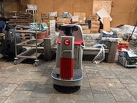 Comac - innova 55 - opzit schrob-zuigmachine - afbeelding 2 van  6